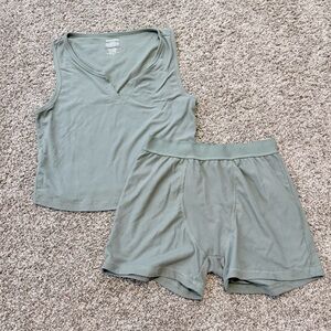 Essentials Matching Set